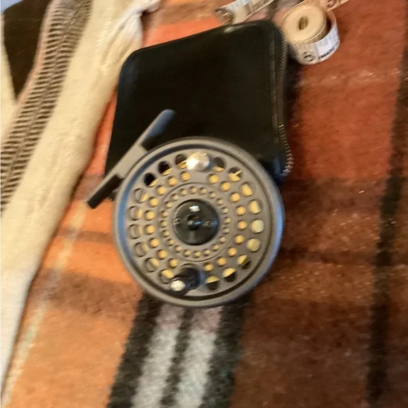 Sage 1200 Fly Reel - Picture 7 of 10